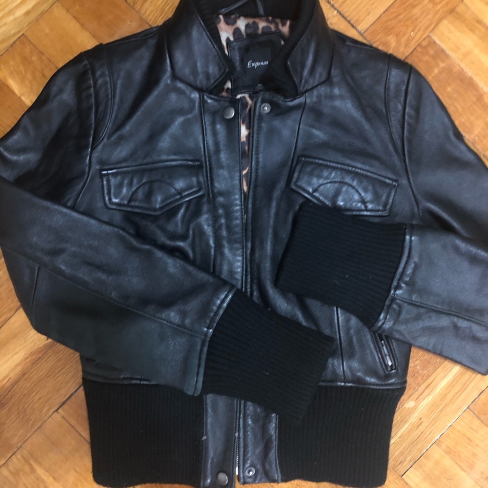 Leather jacket - Picture 2 of 6